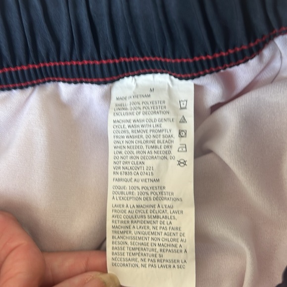 Nautica 8” quick dry sailboat print Swim Trunks shorts size medium maroon blue - Picture 7 of 7